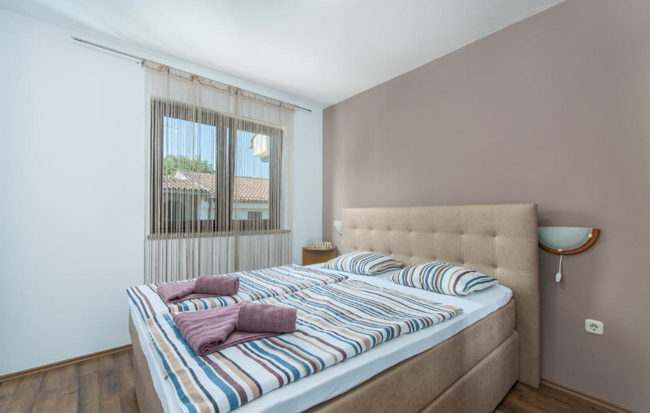 Apartmani Lorena Porec Exterior photo